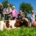 Präsidentin der Landwirtschaftskammer, Ute Volquardsen mit Familie Otzen bei der Preisverleihung in Busdorf am 25. Mai 2023